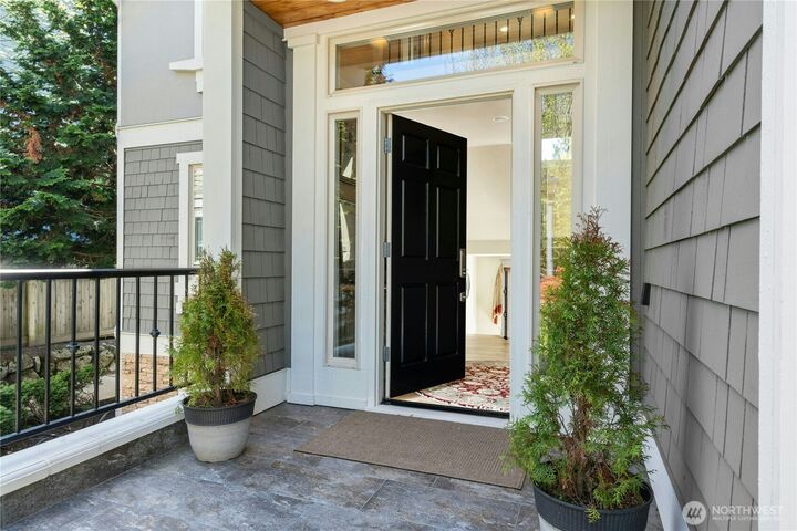 Property Photo: 7003 117th Place NE WA 98033