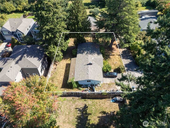 Property Photo: 12420 NE 87th Street WA 98072