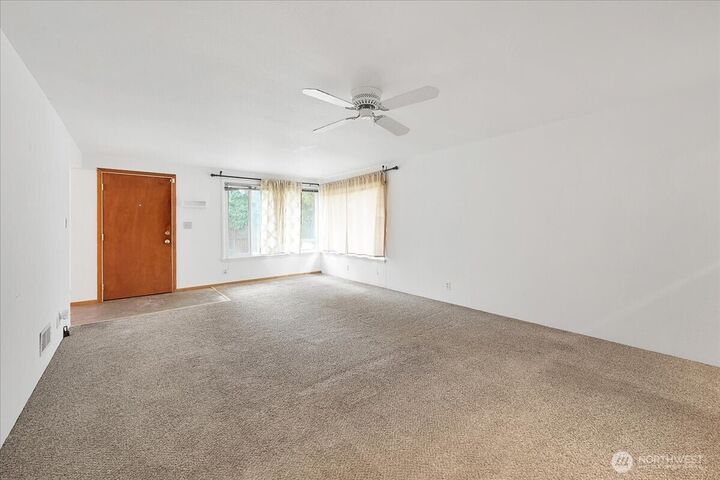 Property Photo:  13111  Ashworth Avenue N  WA 98133 