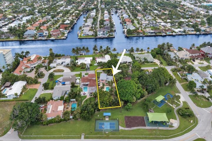 Property Photo: 460 SE 18th Avenue FL 33441