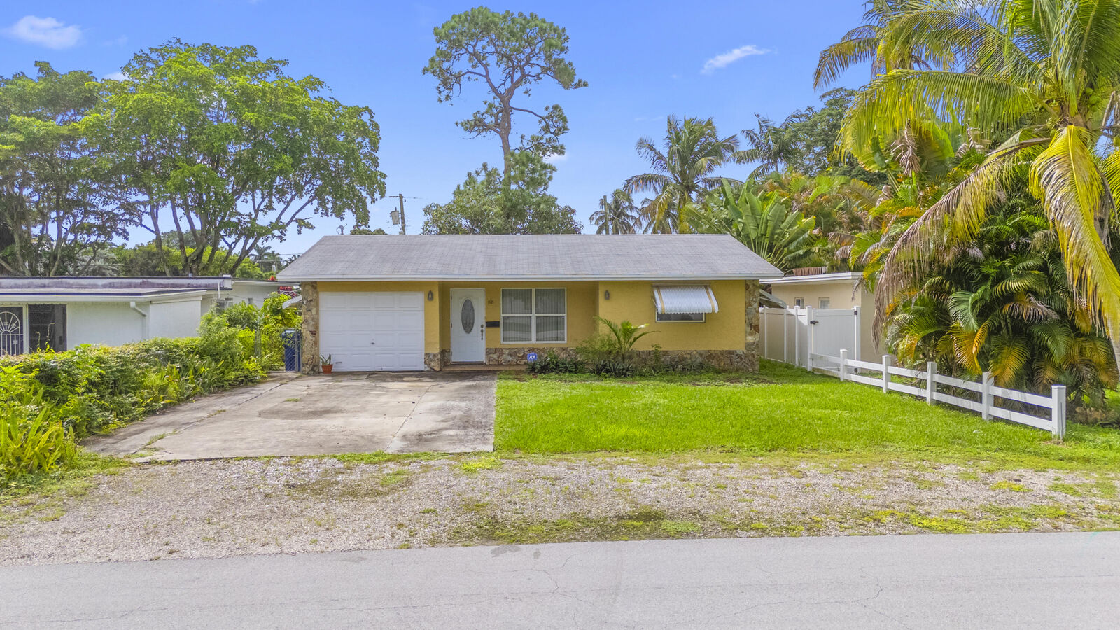 Property Photo: 108 NE 23rd Street FL 33305