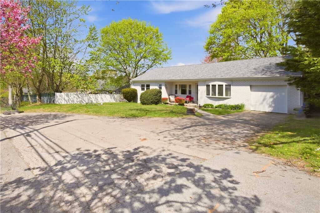 Property Photo:  278 Greenend Avenue  RI 02842 