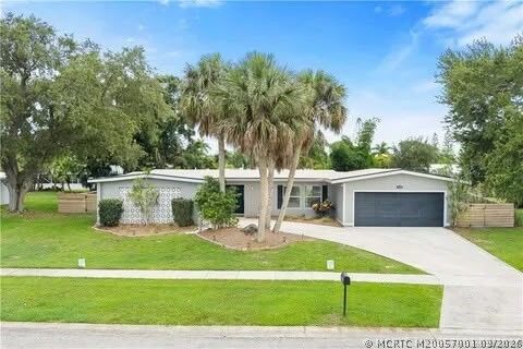 Property Photo:  1420 SE San Ignacio Lane  FL 34952 