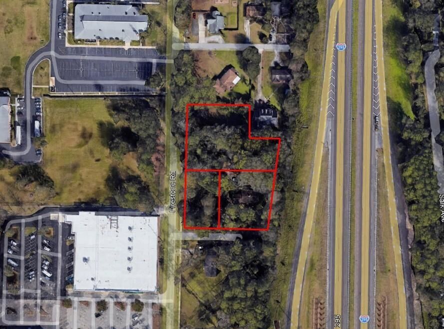 Property Photo: 5109 Firestone Rd FL 32210