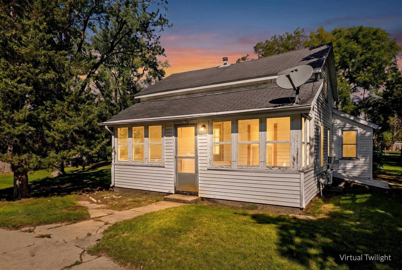 Property Photo: 1110 Wilson Street WI 54968