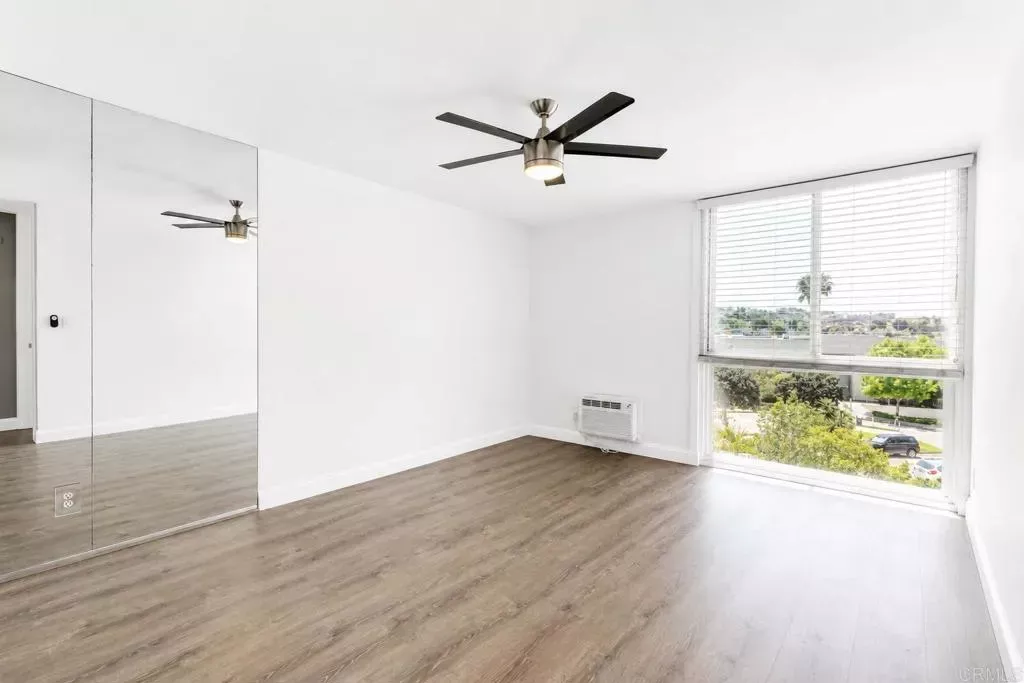 Property Photo: 3050 Rue D'Orleans 404 CA 92110