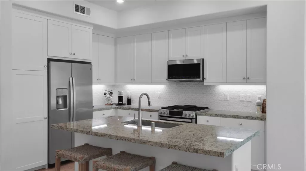 Property Photo:  27410 Merlin Pl. 203  CA 91381 