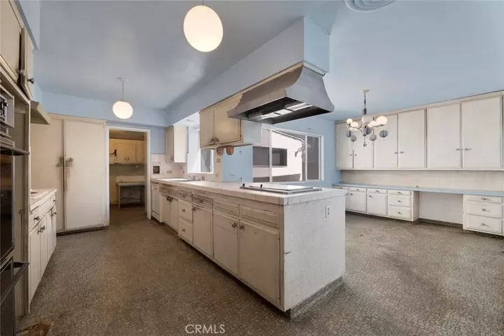 Property Photo:  12932 Addison Street  CA 91423 