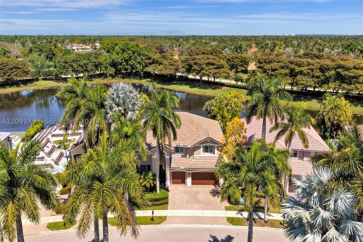 Property Photo:  2410 Deer Creek Road  FL 33327 