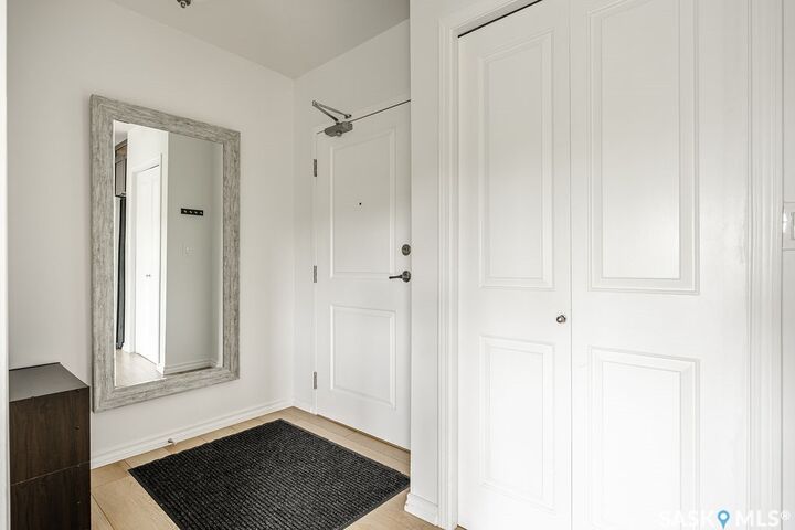 Property Photo:  902 Spadina Crescent E 409  SK S7K 0G8 