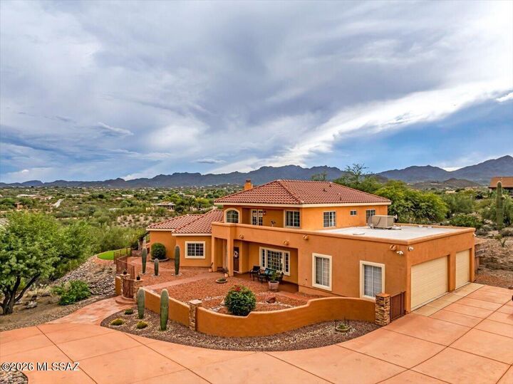 Property Photo:  5215 W Sunset Road  AZ 85743 