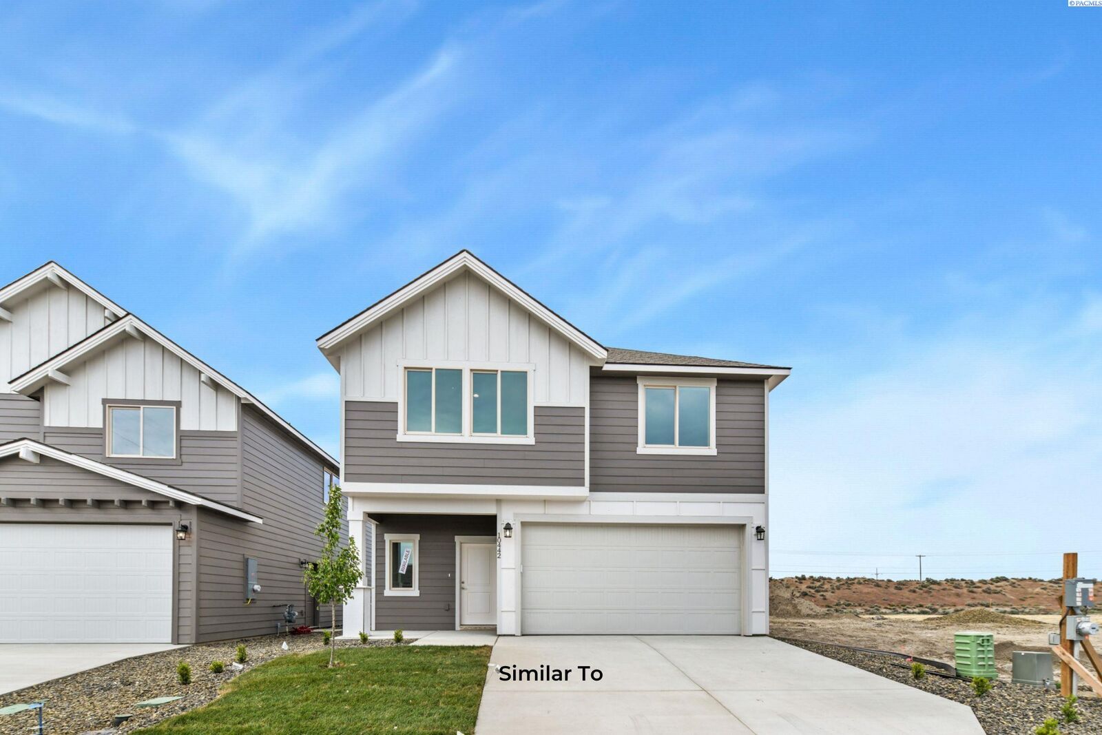 Property Photo: 261 N Dewberry Pl WA 99336
