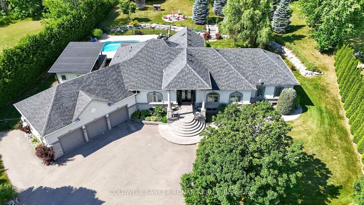 Property Photo: 9 Moraine Place ON L7E 0E5