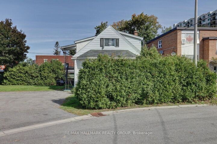 Property Photo:  25 Wright Street  ON K1K 2C8 