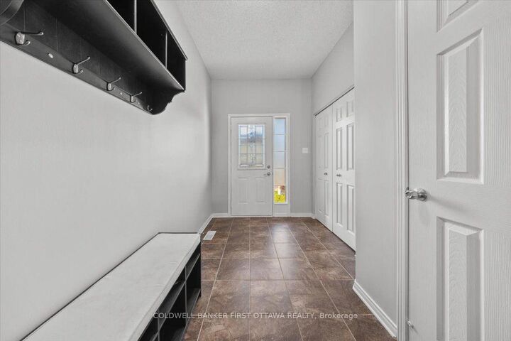 Property Photo:  132 Maravista Drive  ON K2J 0K7 