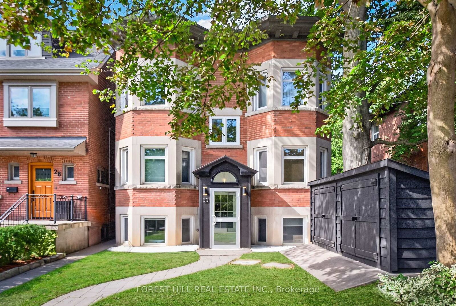 Property Photo:  30 Pinewood Avenue D  ON M6C 2V1 