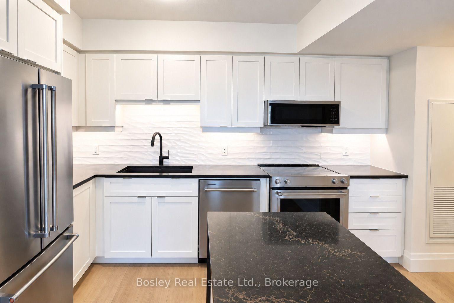 Property Photo:  93 Arthur Street S 1206  ON N1E 0T3 