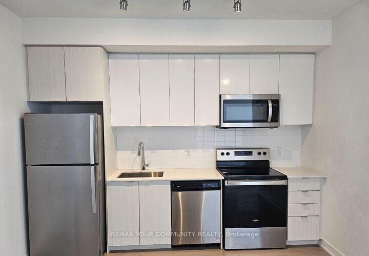 Property Photo:  859 The Queensway N/A 307  ON M8Z 1N8 