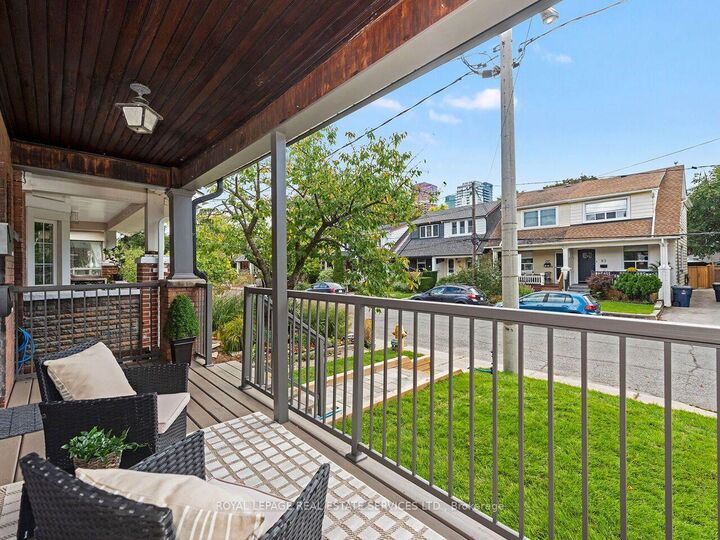 Photo de la propriété:  62 Newmarket Avenue  ON M4C 1V9 