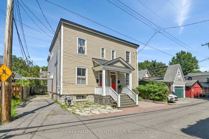 Photo de la propriété:  142 River Lane  ON K1M 1T1 