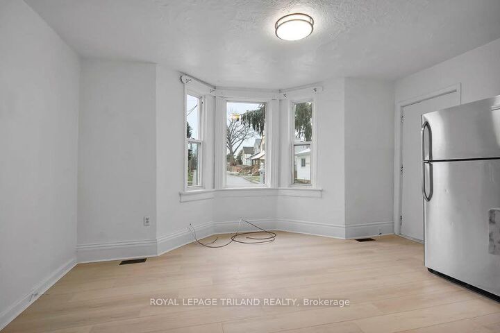 Property Photo:  21 Jessie Street 2  ON N5P 1P7 