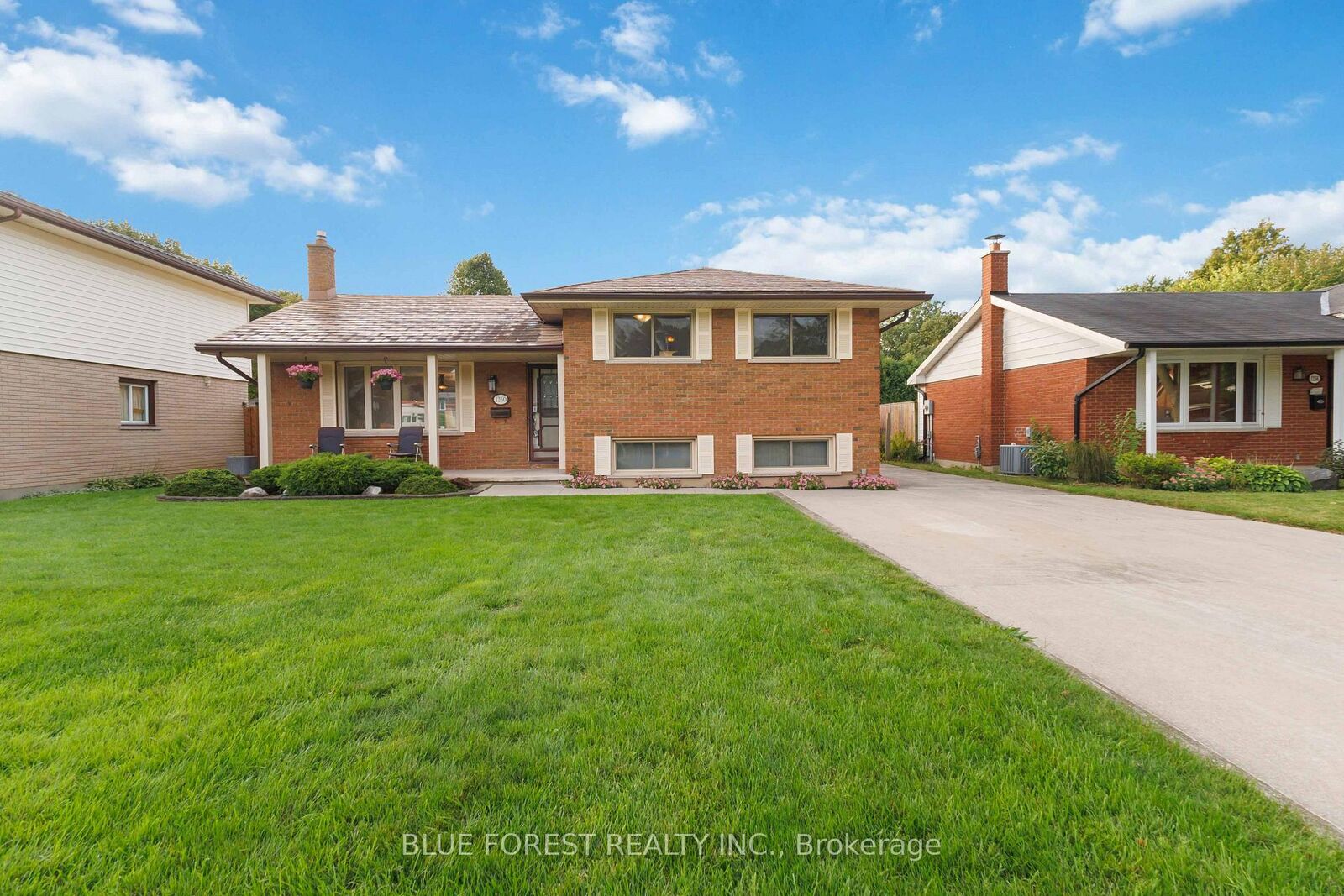 Photo de la propriété:  1260 Victoria Drive  ON N5Y 4E4 