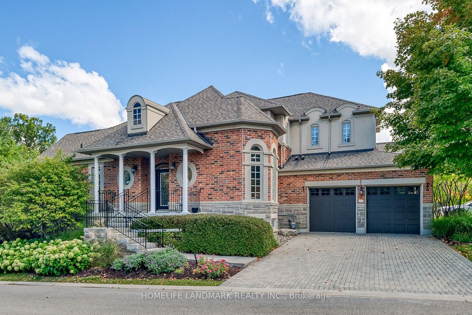 Photo de la propriété: 153 Britton Trail ON L4G 7S9