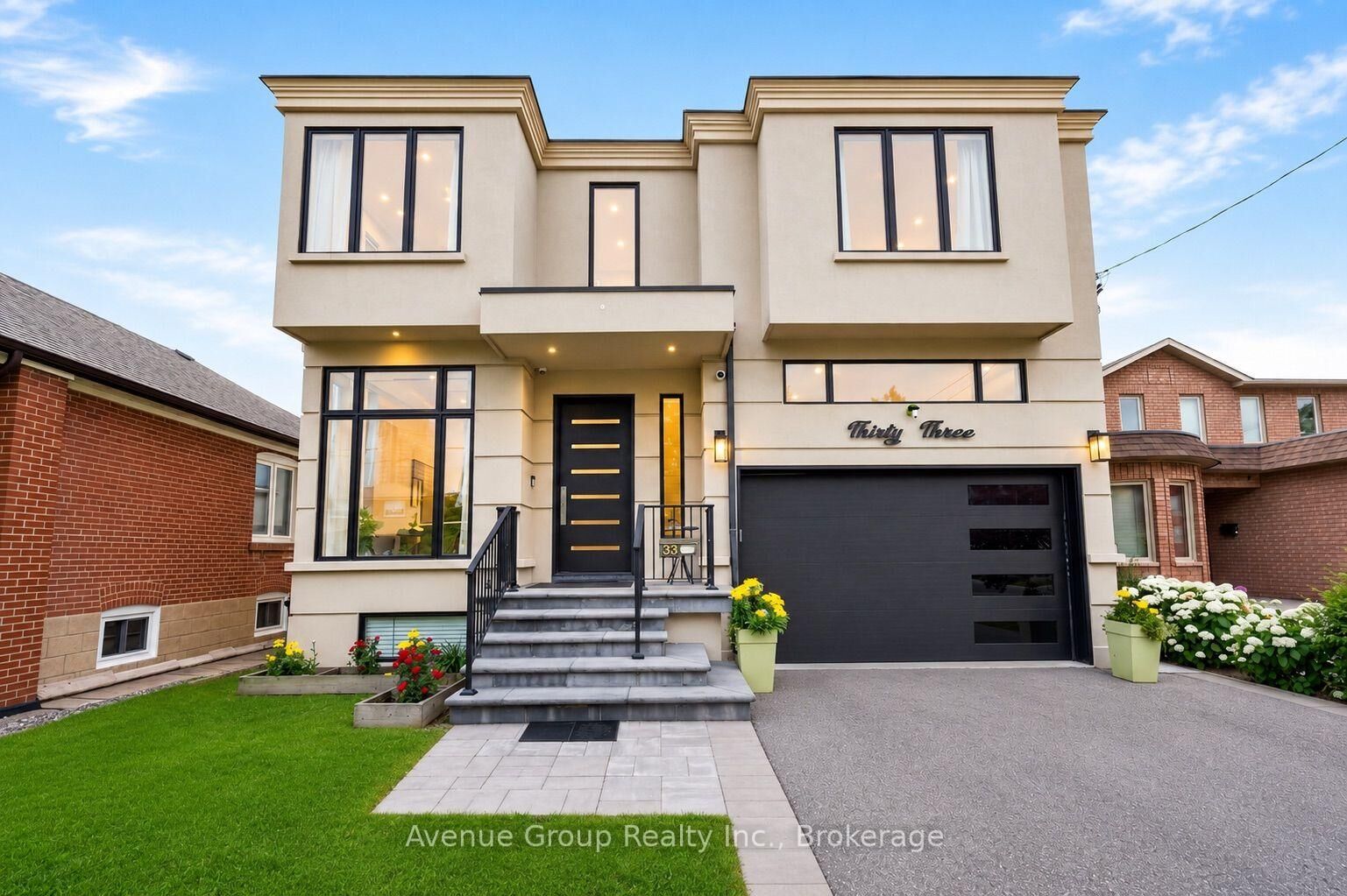 Property Photo:  33 Cartwright Avenue  ON M6A 1T8 