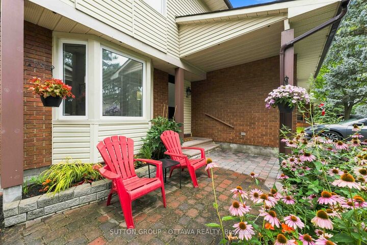 Photo de la propriété: 66 Fieldgate Drive ON K2J 1T9