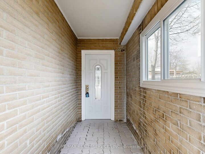 Photo de la propriété: 9 Glenridge Road ON L6S 1N2