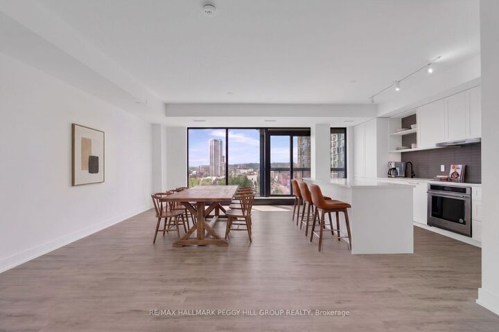Photo de la propriété:  185 Dunlop Street E 623  ON L4M 0L7 