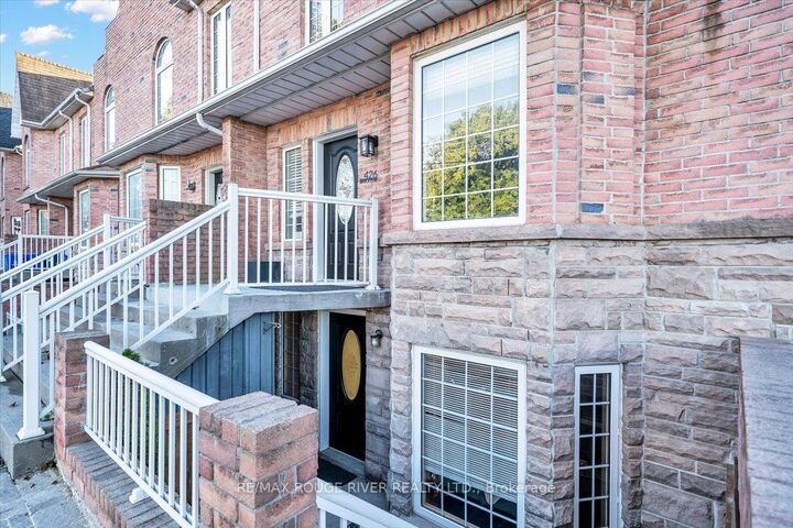Property Photo: 426 Brock Street N ON L1N 4H9