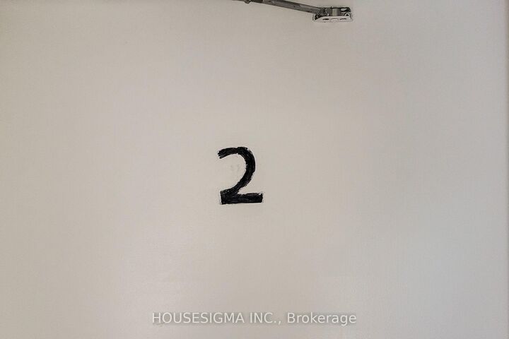 Property Photo:  46 Ottawa Street S 2  ON L8K 2E1 