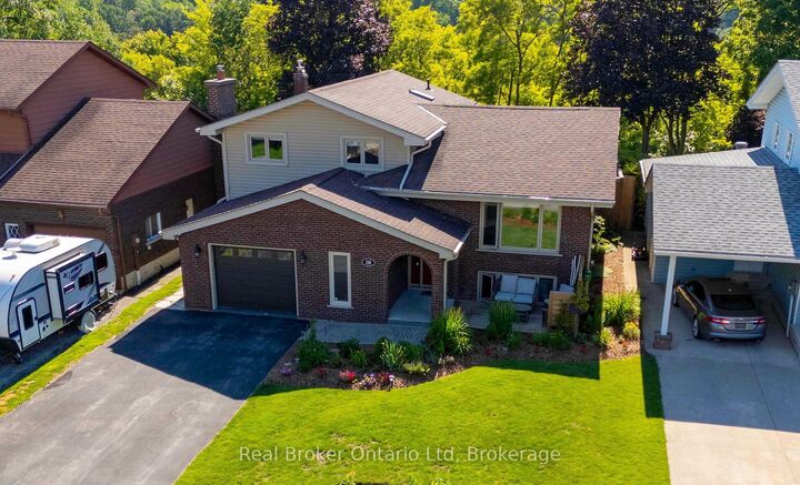 Property Photo:  126 5th Avenue E  ON N4K 6C7 