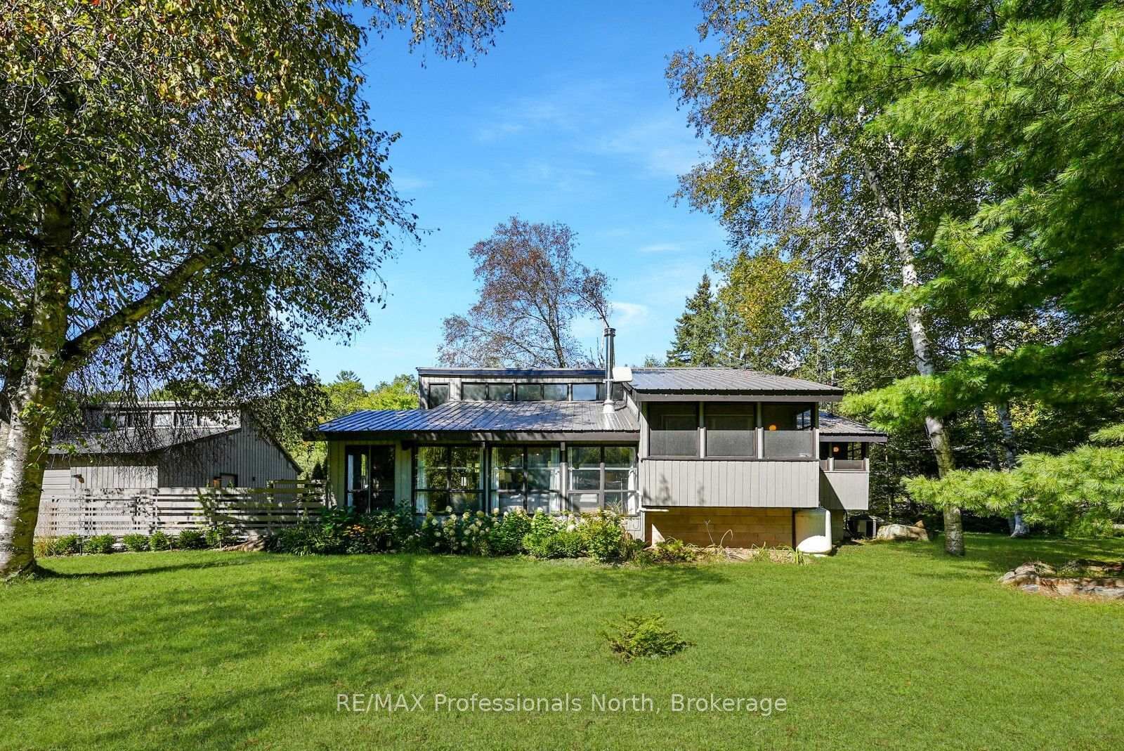 Property Photo:  1012 Shetland Road  ON K0M 2L0 