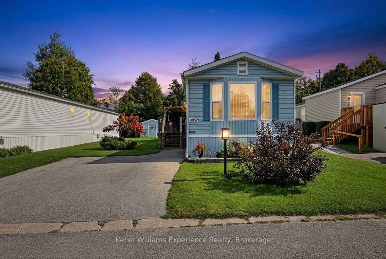 Property Photo:  4052 Ash Crescent  ON L3V 6H4 