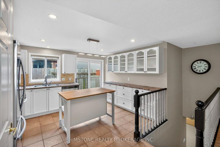 Photo de la propriété: 9 Holly Meadow Road ON L4N 8S1