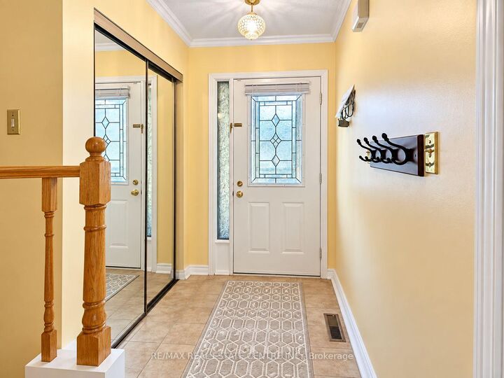Property Photo:  1537 Cuthbert Avenue  ON L5M 3R6 