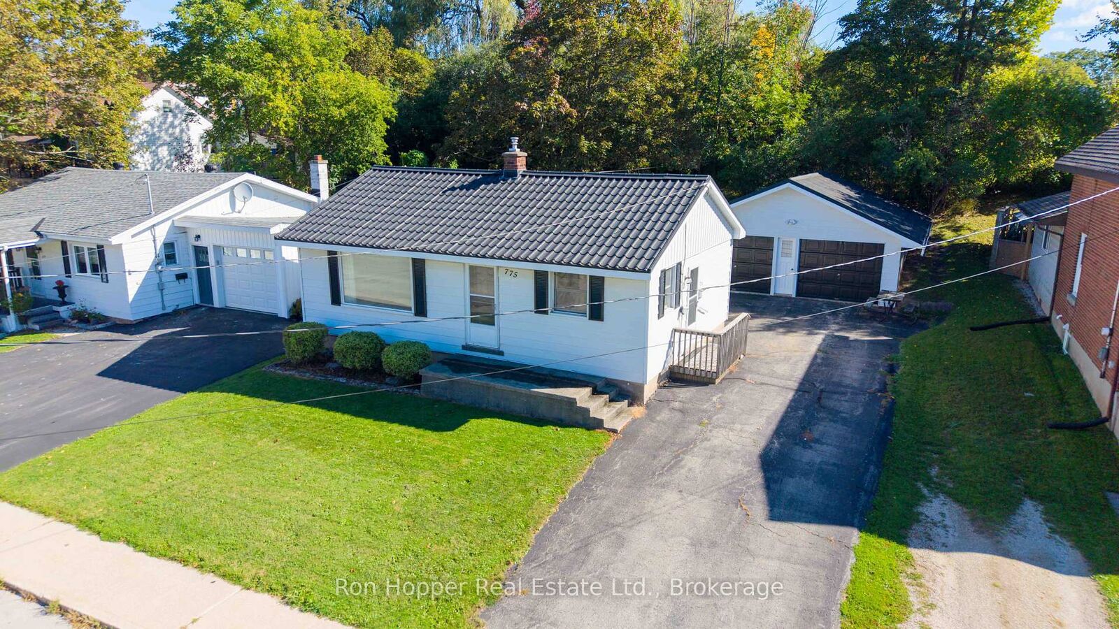 Photo de la propriété:  775 8th Avenue E  ON N4K 3A5 