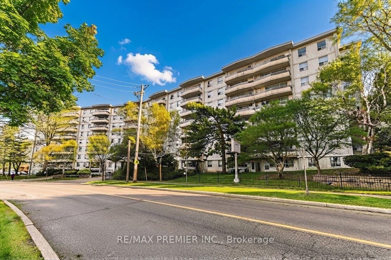 Photo de la propriété: 80 Grandravine Drive 614 ON M3J 1B2