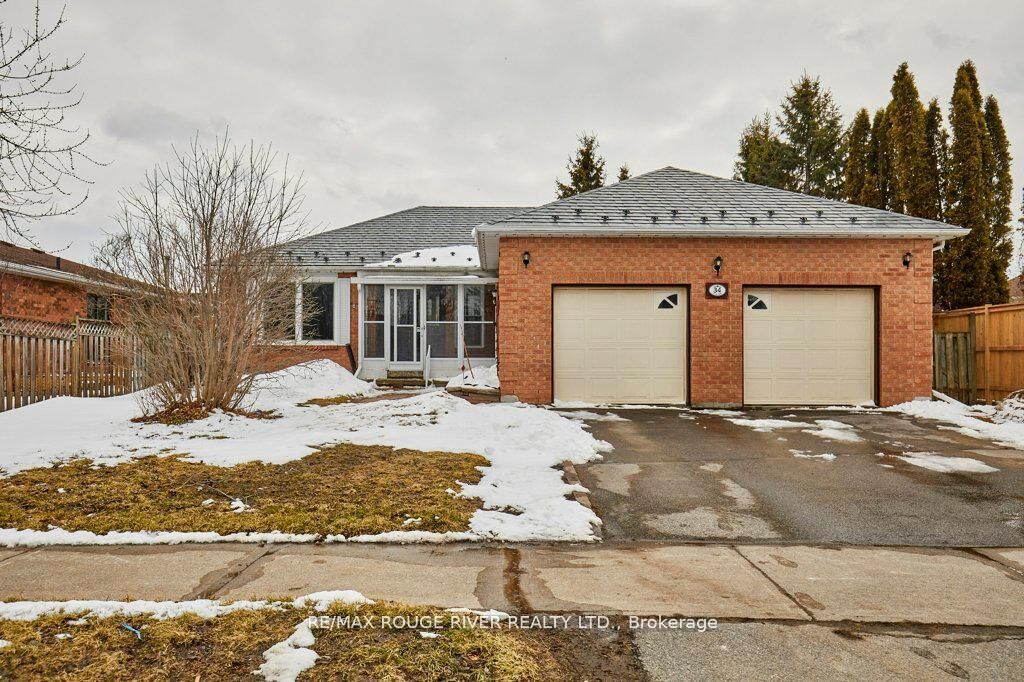 Property Photo:  34 Cedar Court  ON K9V 6A9 