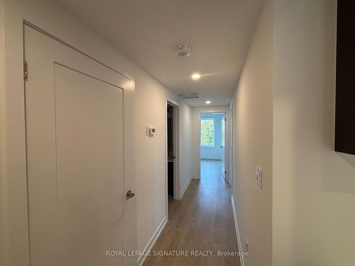Property Photo:  42 Lowes Road W 20  ON N1G 4X2 