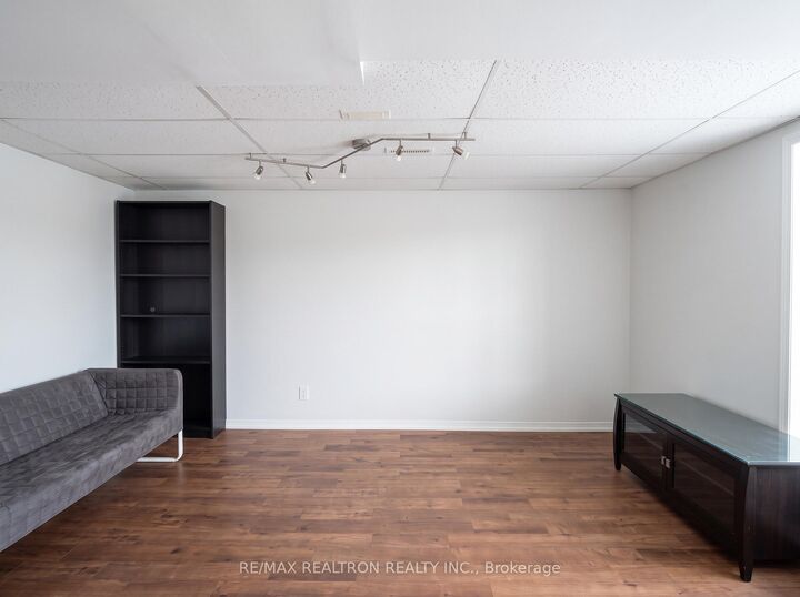Property Photo:  47 Nightstar Drive  ON L4C 8H8 