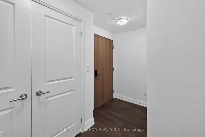 Property Photo: 9700 Ninth Line 219 ON L6B 1R7