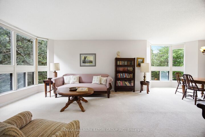 Property Photo: 10 Kenneth Avenue 211 ON M2N 6K6
