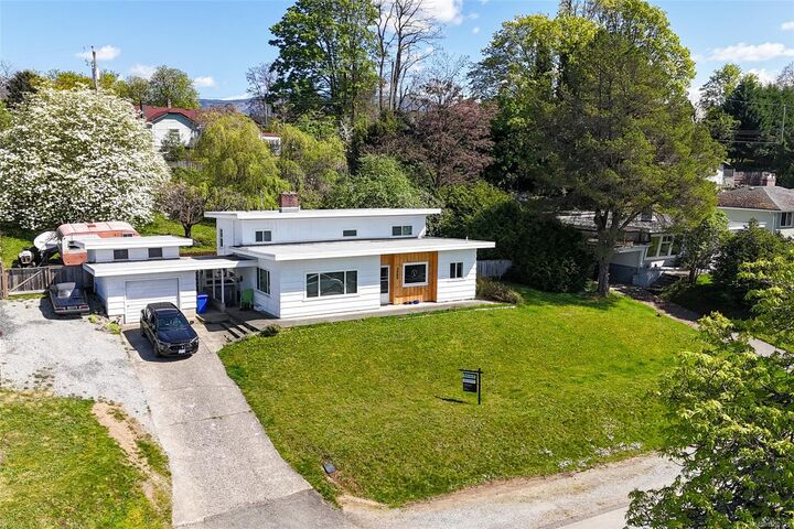 Property Photo:  2955 6th Ave  BC V9Y 2H1 