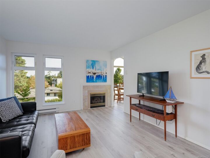 Property Photo:  837 Selkirk Ave #301  BC V9A 2T7 