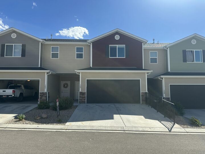 Property Photo: 160 E 3100 N UT 84721