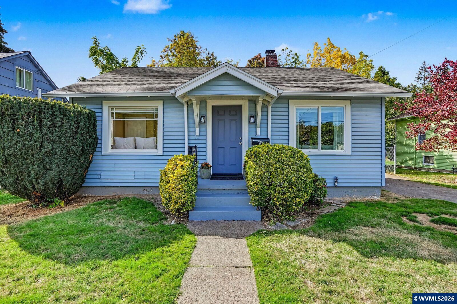 Property Photo:  565 25th St SE  OR 97301 