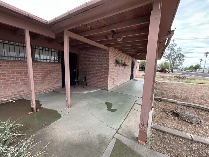 Property Photo:  900 E 2nd Street  AZ 85122 